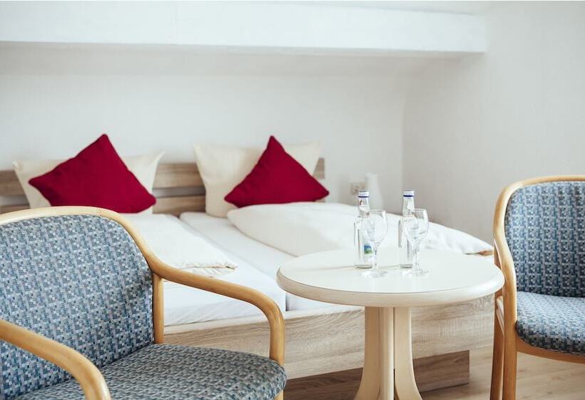 غرفة قياسية, Kaisers Das Kleine Stadt