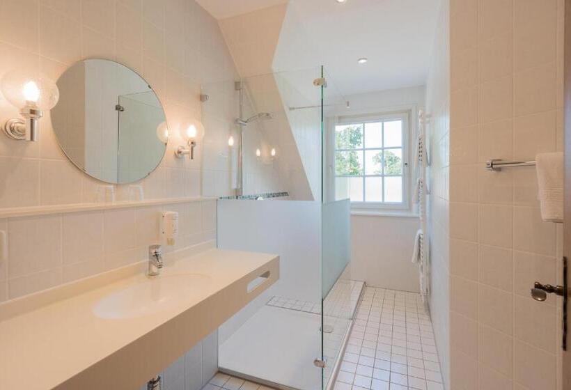 스탠다드 싱글 룸, Röhrs