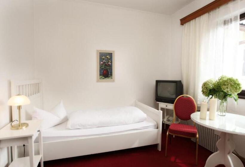 Номер Стандарт Индивидуальный, Zum Stemplinger Hansl