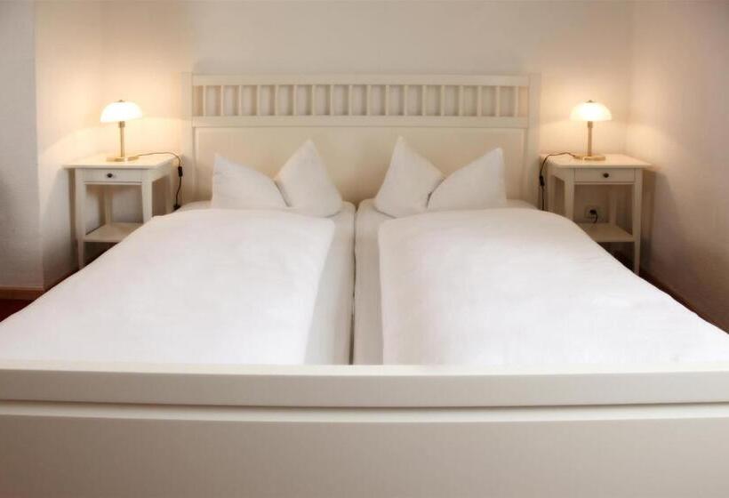 Номер Стандарт, Zum Stemplinger Hansl