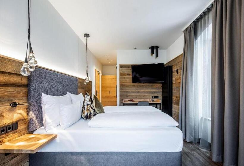 Номер Superior, Zum Stemplinger Hansl