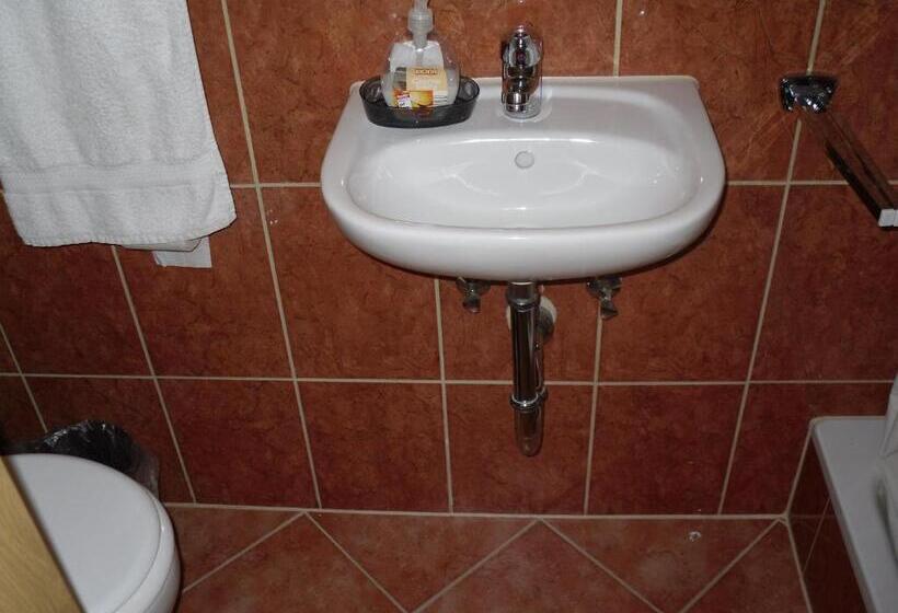 스탠다드 싱글 룸, Zur Rose