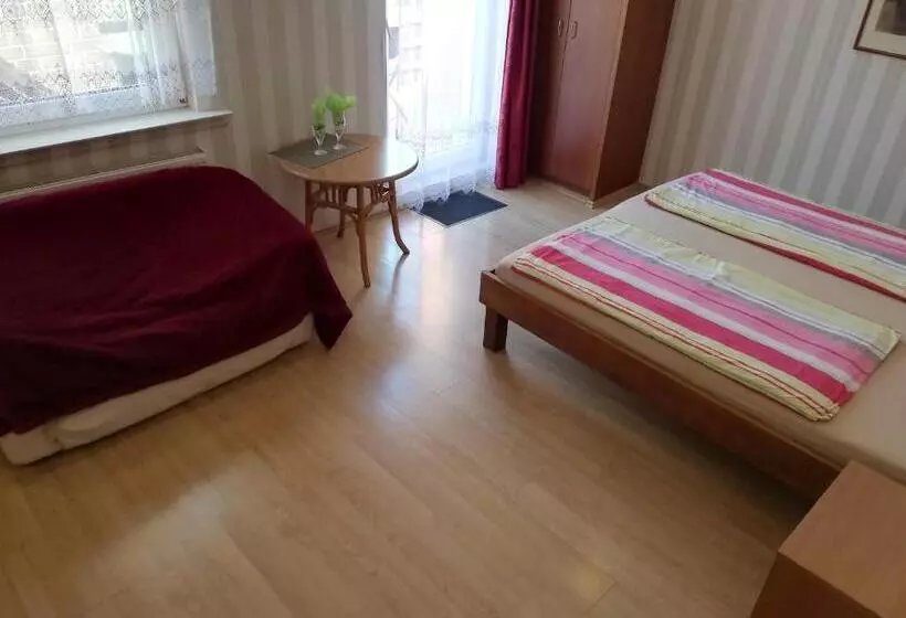 اتاق استاندارد, Zur Rose