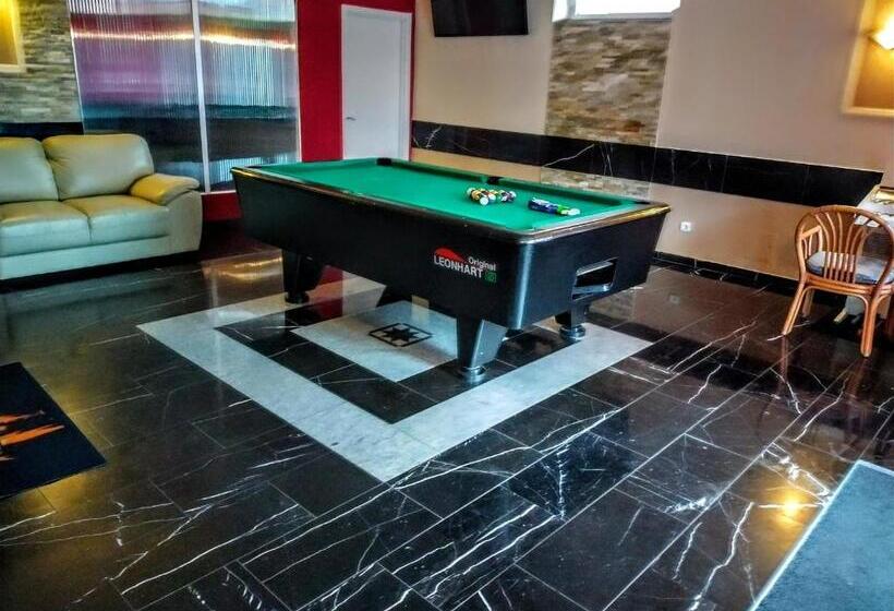 패밀리 룸, Zur Rose