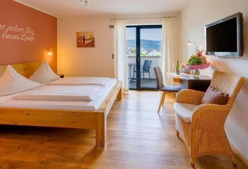 اتاق استاندارد با بالکن, Main Vinotel Weingut Helmstetter