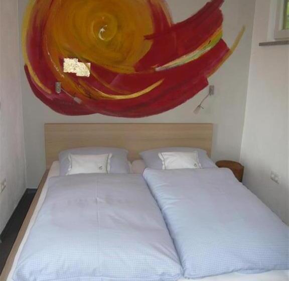 스탠다드 방갈로, Gasthaus Am Odenturm