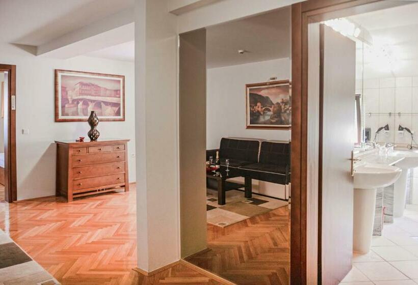 سوییت خانوادگی, Pahuljica