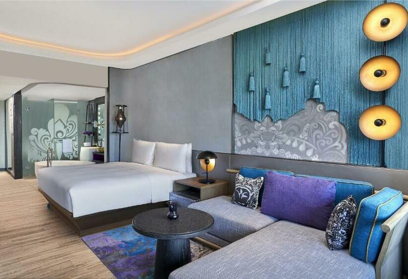 Номер Deluxe Кровать Кинг, Renaissance Bali Nusa Dua Resort