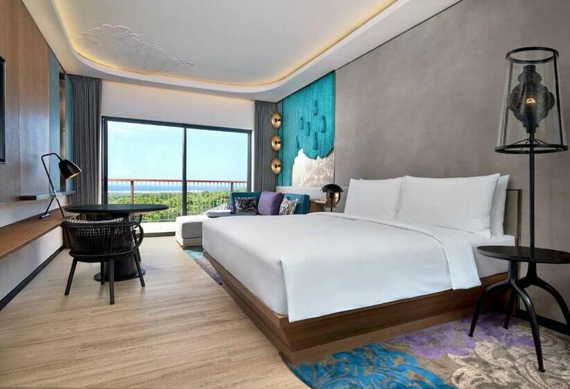 Номер Deluxe Кровать Кинг, Renaissance Bali Nusa Dua Resort