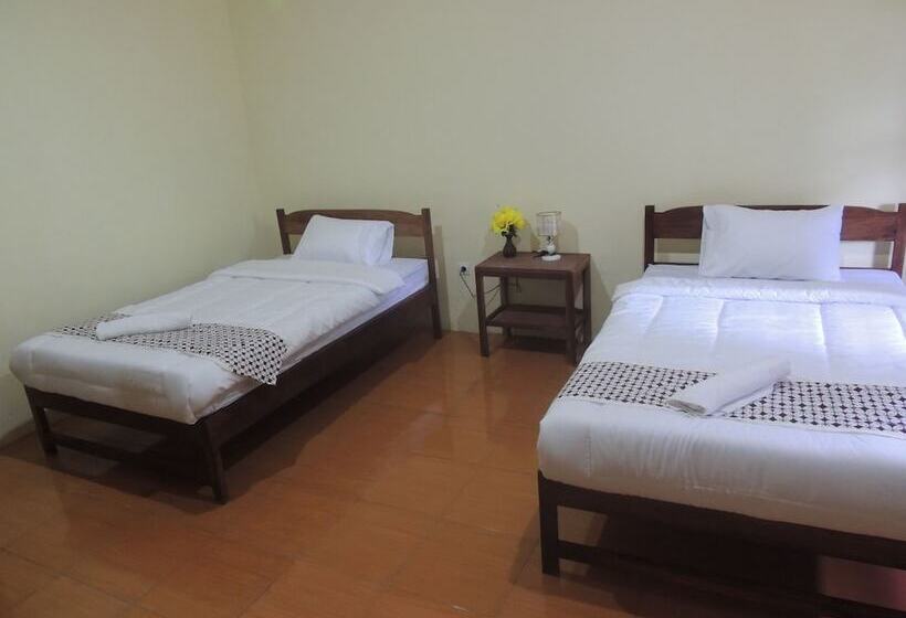 חדר סופריור, Homestay Effendi Borobudur Syariah By Ndalem Beong