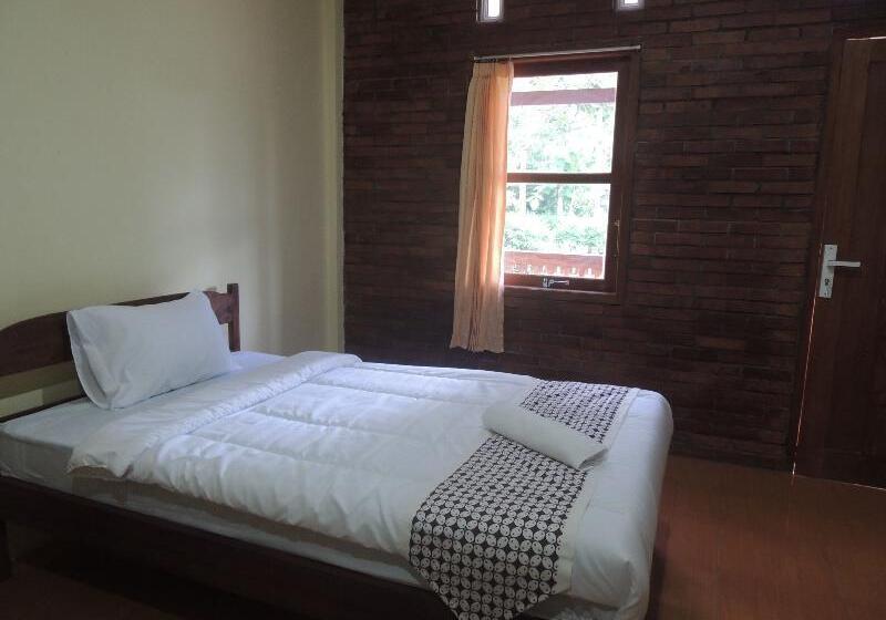 חדר סופריור, Homestay Effendi Borobudur Syariah By Ndalem Beong