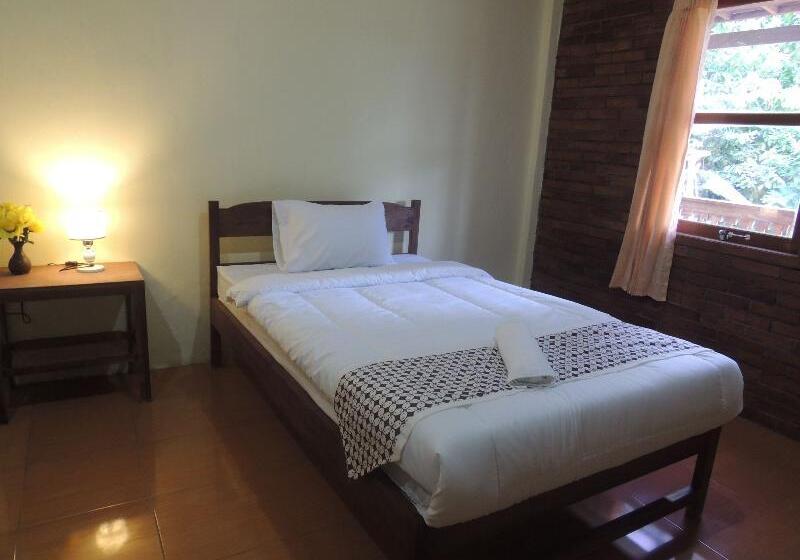 חדר סופריור, Homestay Effendi Borobudur Syariah By Ndalem Beong