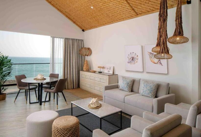 Полулюкс Вид на Море, Anantara World Islands Dubai Resort