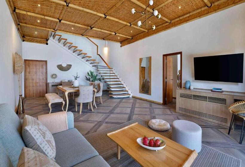Вилла 4 Спальни, Anantara World Islands Dubai Resort