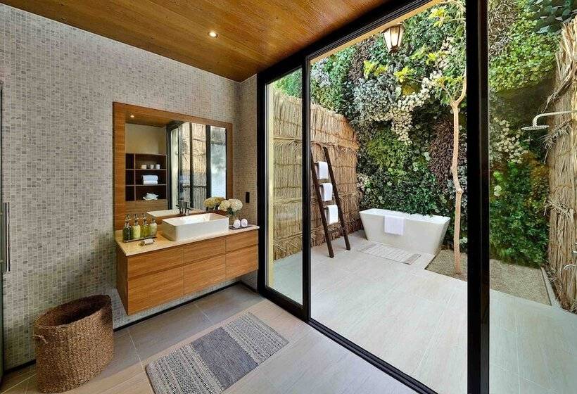 Номер Стандарт, Anantara World Islands Dubai Resort