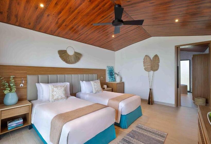 Стандартный Номер Кровать Кинг, Anantara World Islands Dubai Resort