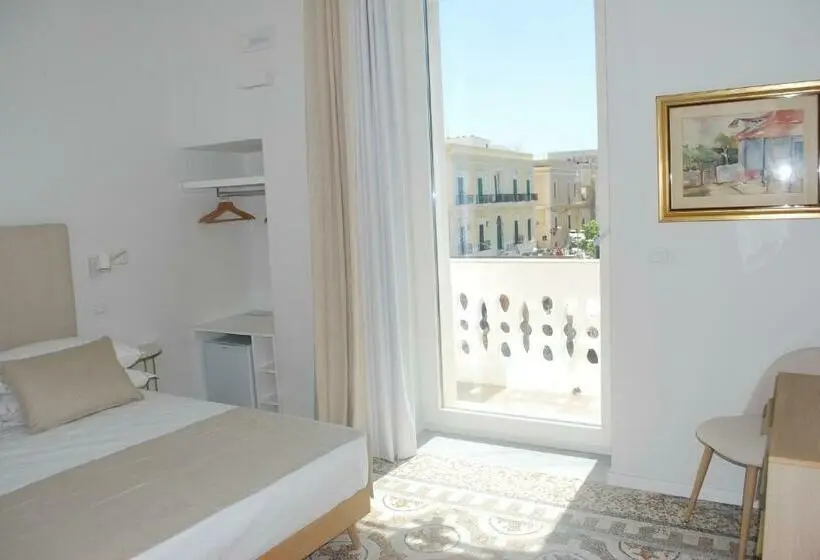 オーシャンビュースタンダードルームバルコニー付き, Palazzo Del Cavaliere