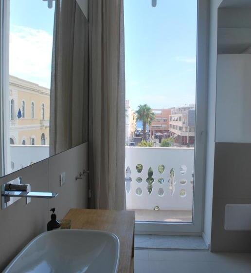 חדר דלוקס עם מרפסת נוף לים, Palazzo Del Cavaliere