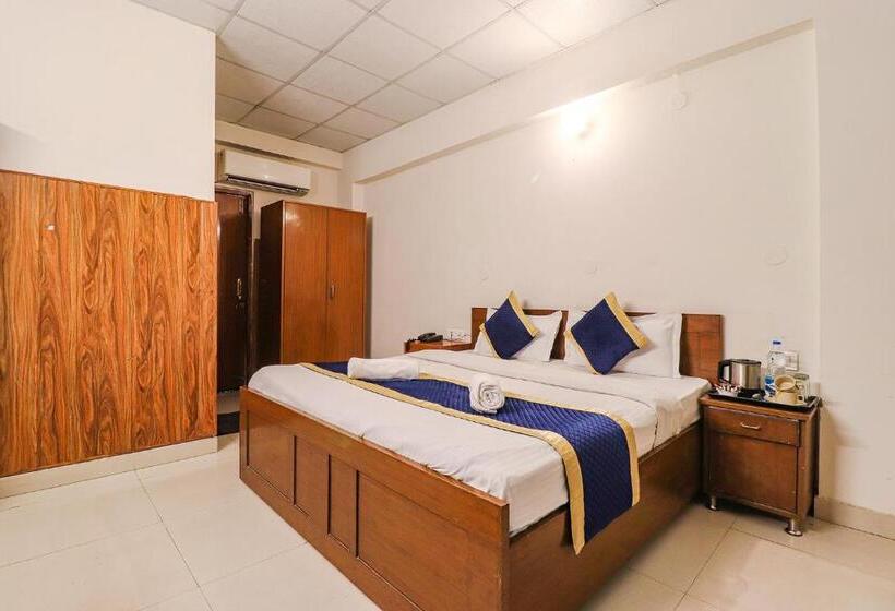 غرفة ديلوكس, Paras Tower