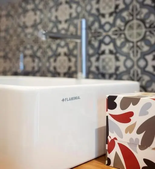 اتاق استاندارد با بالکن, Interno 6 Guest House