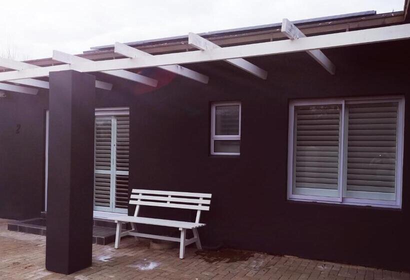 Четырехместный Номер Deluxe, 10 Jock Meiring Guesthouse Unit 2