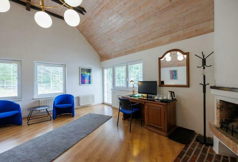 חדר משפחתי, Pension U Golfu Cihelny