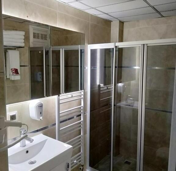 חדר סטנדרט לשלושה, Kb Apart Otel