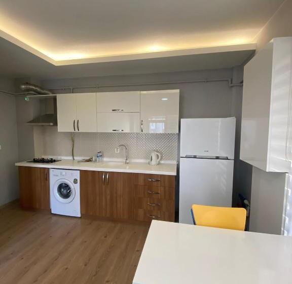 חדר משפחתי, Kb Apart Otel