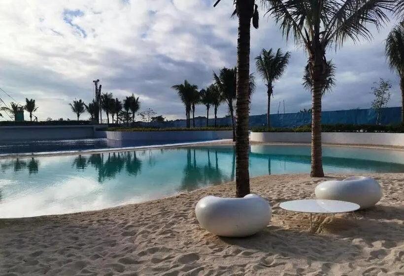 キングサイドベッドのスタンダードワンルーム, R Holistay Azurenorth Wave Pool Fast Wifi