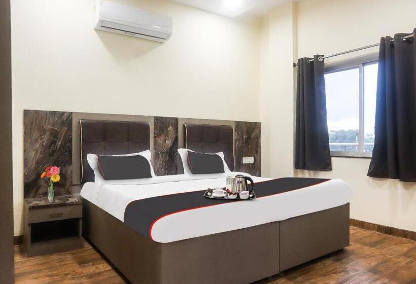 חדר קלאסי לשלושה, Fabhotel The Villa Ii