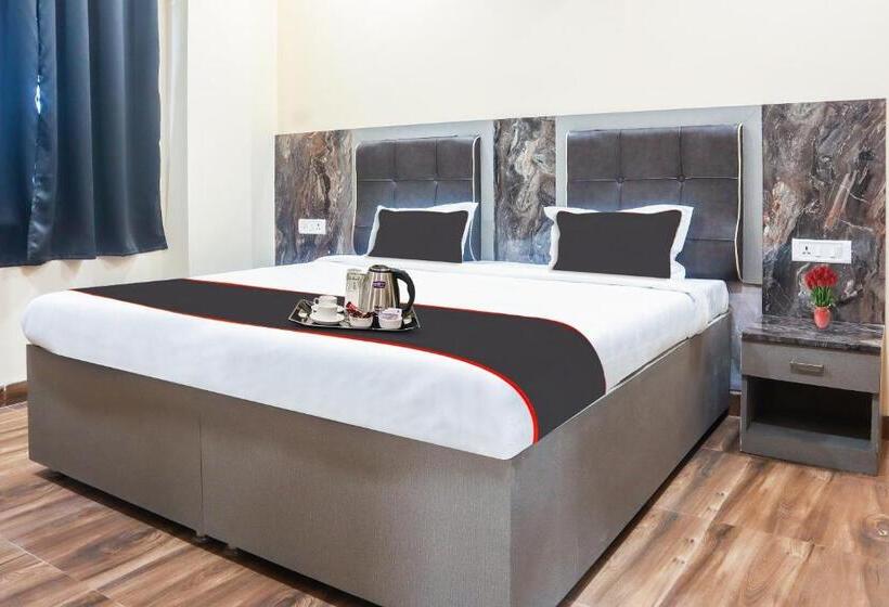 חדר קלאסי לשלושה, Fabhotel The Villa Ii