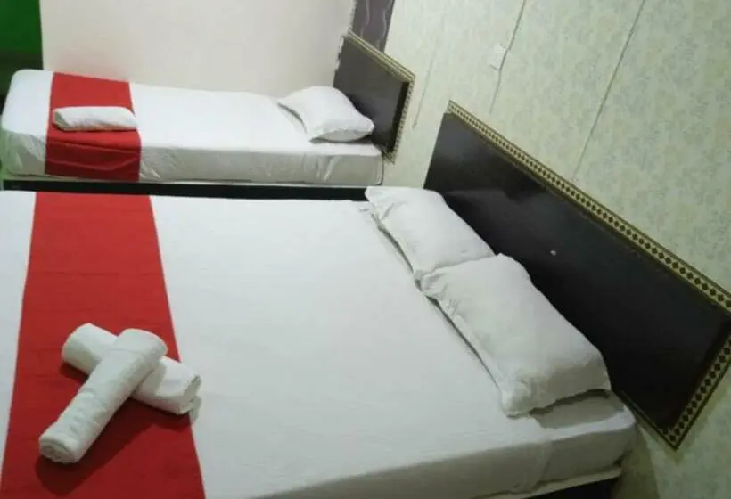 اتاق استاندارد سه نفره, Ezi Hotel Klang