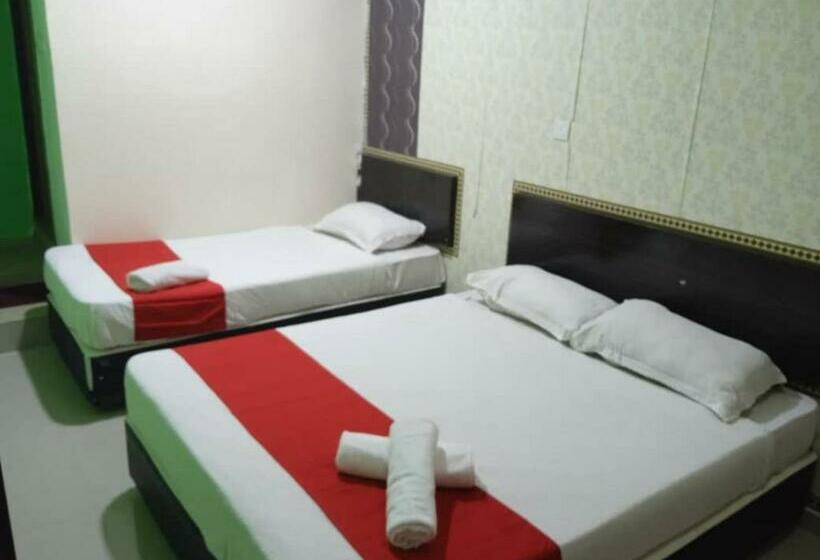 スタンダードトリプルルーム, Ezi Hotel Klang