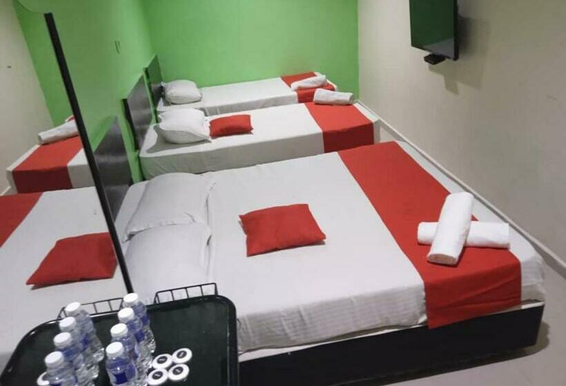 スタンダード4人部屋, Ezi Hotel Klang