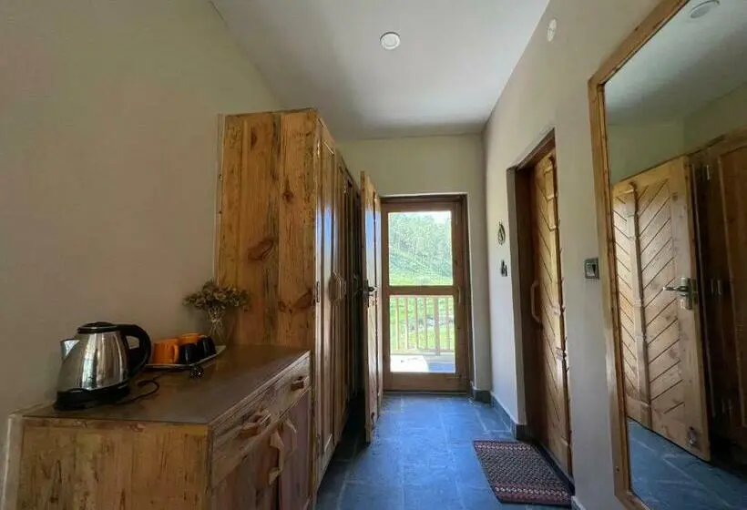 デラックスルーム, Osho Himalayas Wellness Resort