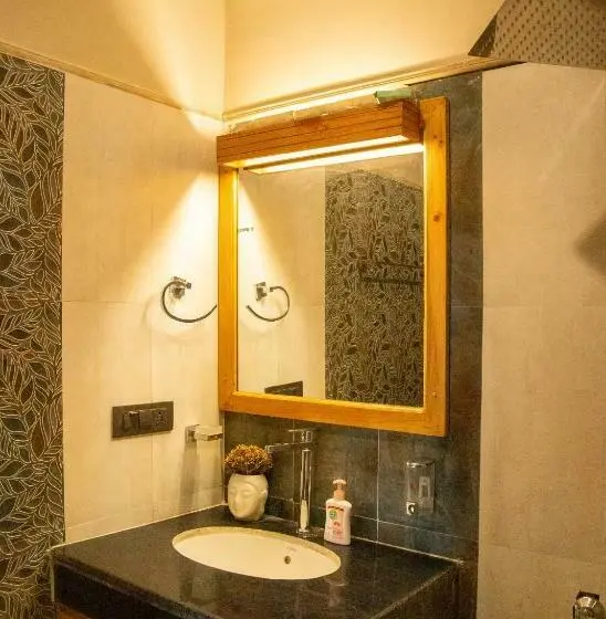 デラックスルーム, Osho Himalayas Wellness Resort