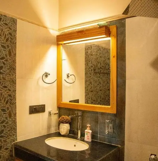 スタンダードルーム, Osho Himalayas Wellness Resort