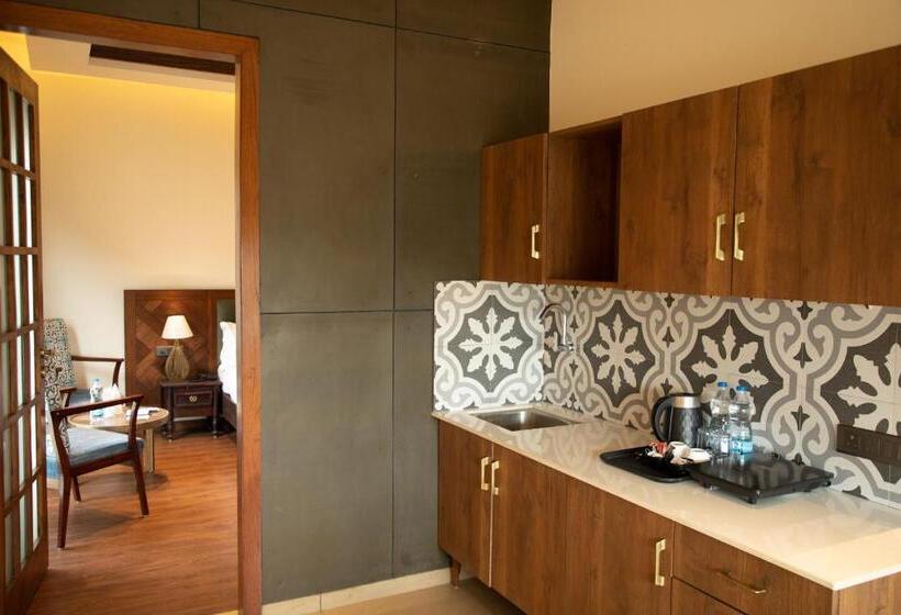 スタンダードスタジオ, Palm Villas