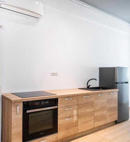 استودیوی استاندارد, Ono Apart