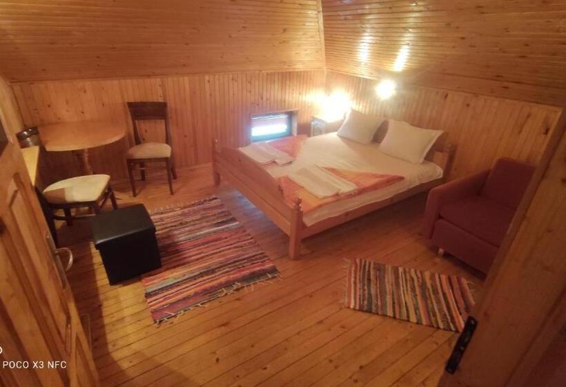 إستديو قياسى مزود بشرفة, вила радеви