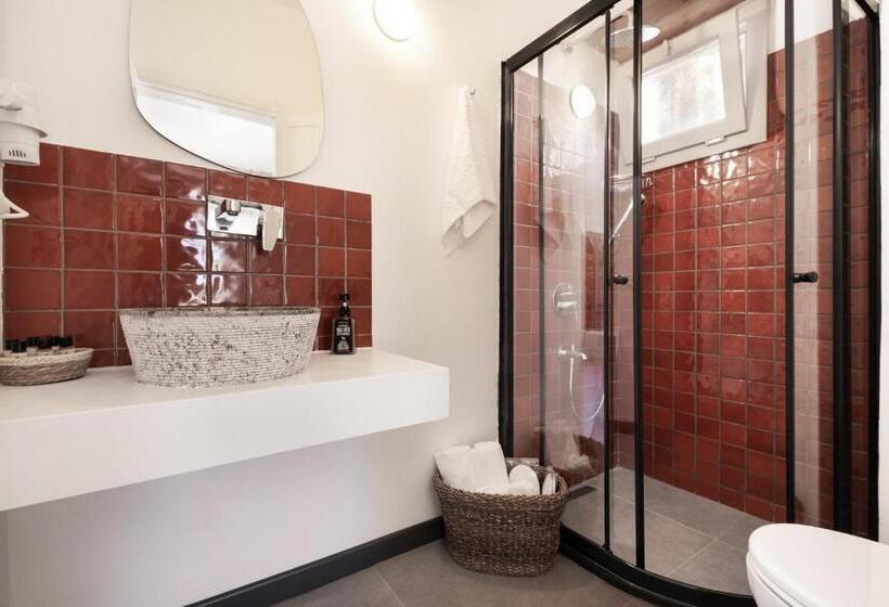 غرفة قياسية, Caliza Alaçatı