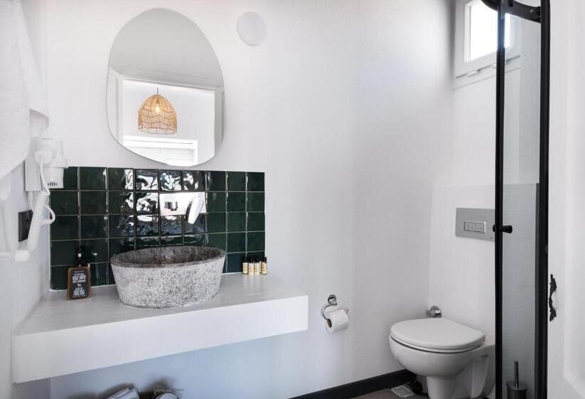 غرفة قياسية, Caliza Alaçatı