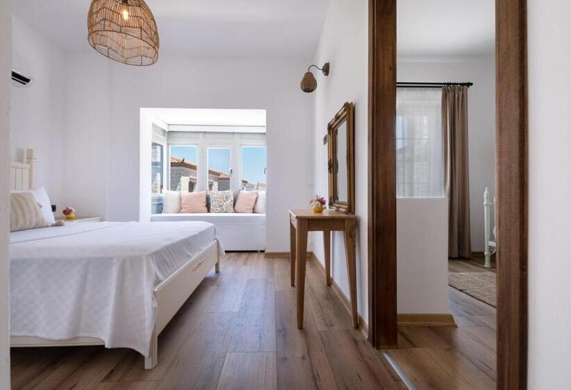 جناح جونيور, Caliza Alaçatı