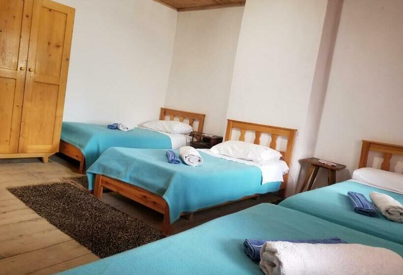 スタンダード４人部屋, Bujtina Carku