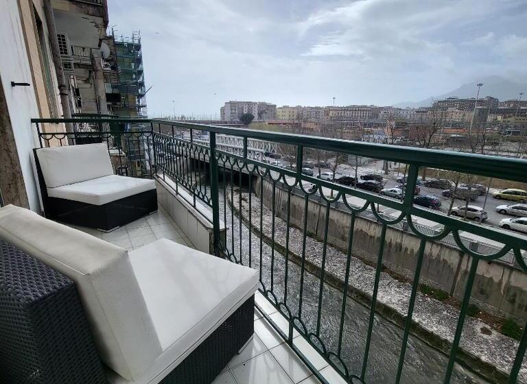 اتاق استاندارد با بالکن, B&b Salerno Urban Suite 57