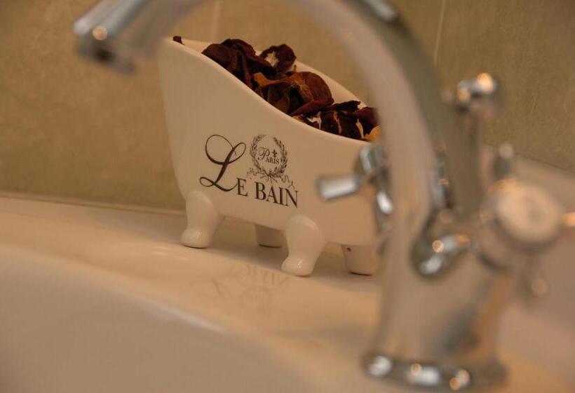 غرفة قياسية مطلّة علي حمام السباحة, Chambre D Hôte Chez Dany   Mougins