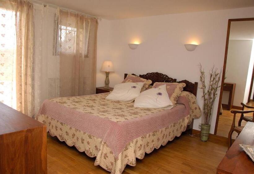 غرفة قياسية مطلّة علي حمام السباحة, Chambre D Hôte Chez Dany   Mougins