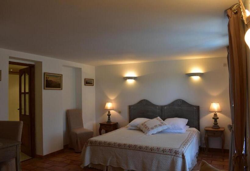 스탠다드 트리플 룸 풀장 전망, Chambre D Hôte Chez Dany   Mougins