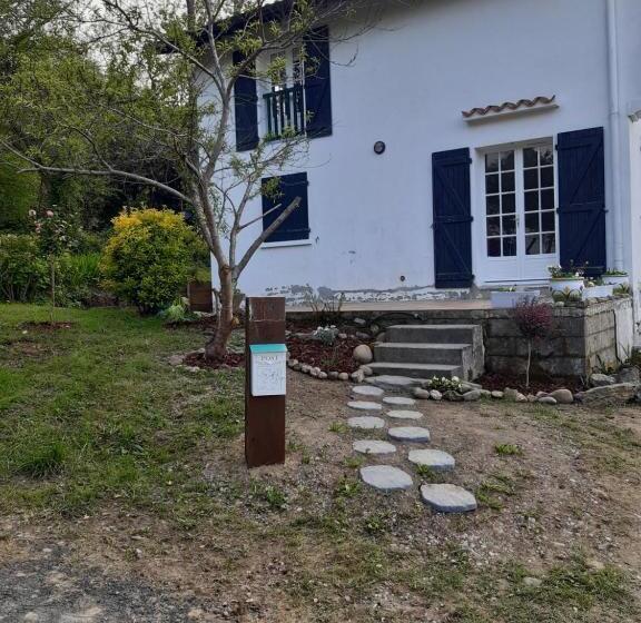 חדר סטנדרט נוף לגינה, Le Chant Des Oiseaux