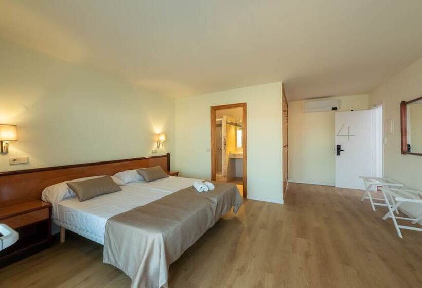 デラックスルーム, Iroco Hostal